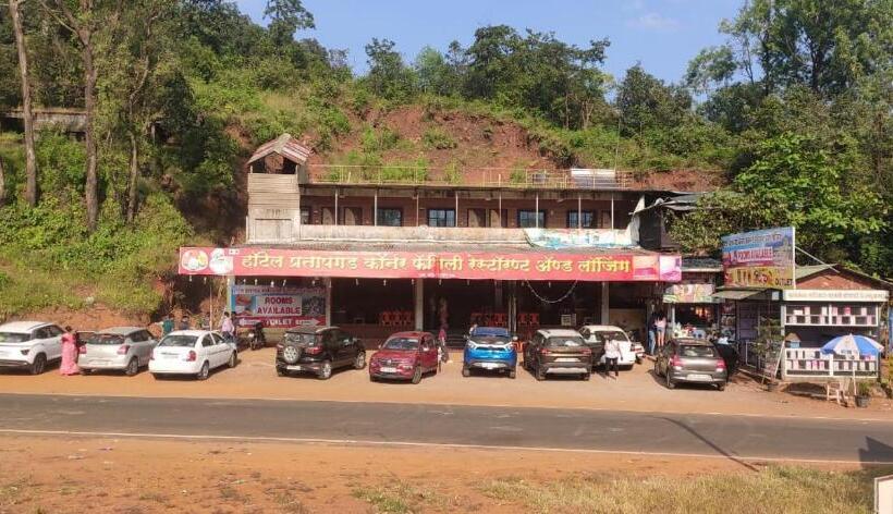 Hotel Pratapgad Corner