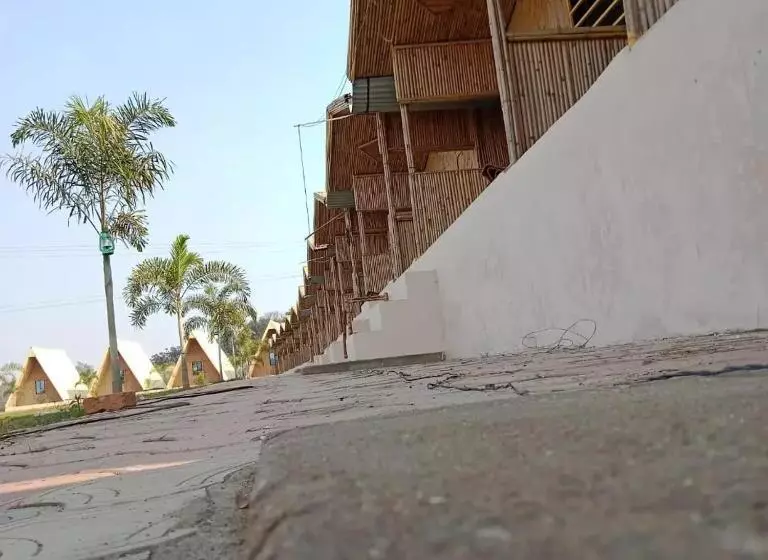 ホテル Shreyash Resorts