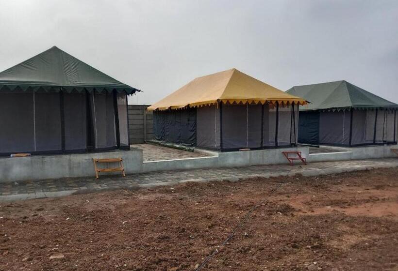 호텔 Shreyash Resorts