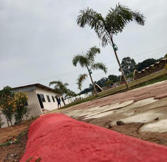 호텔 Shreyash Resorts