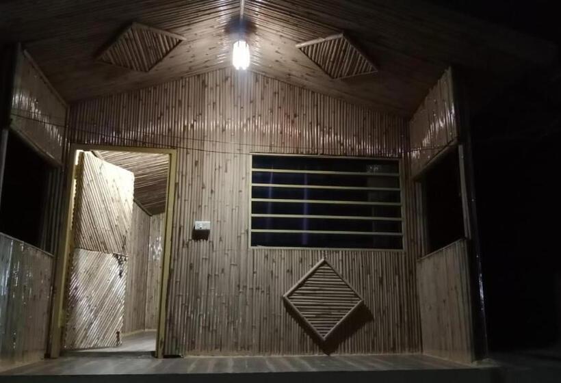 호텔 Shreyash Resorts