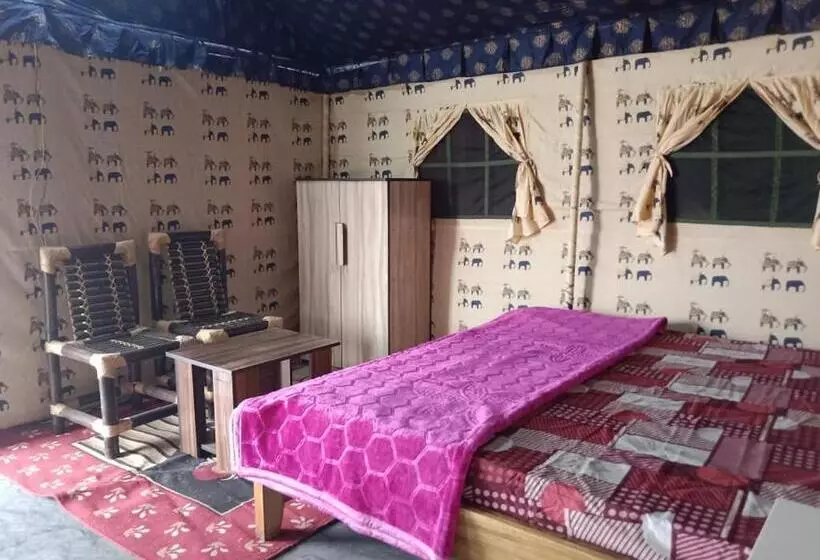 ホテル Shreyash Resorts