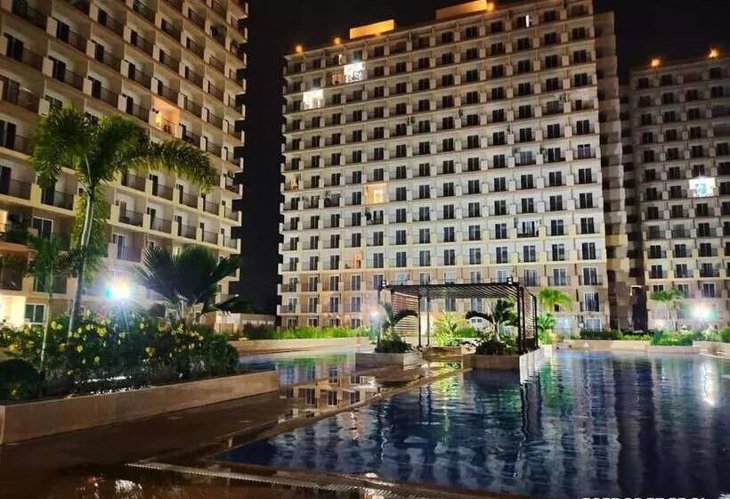 Nate & Athalia S Cityscape Condotel