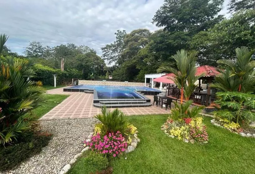 ペンション Hospedaje Familar Campestre Villa Alondra