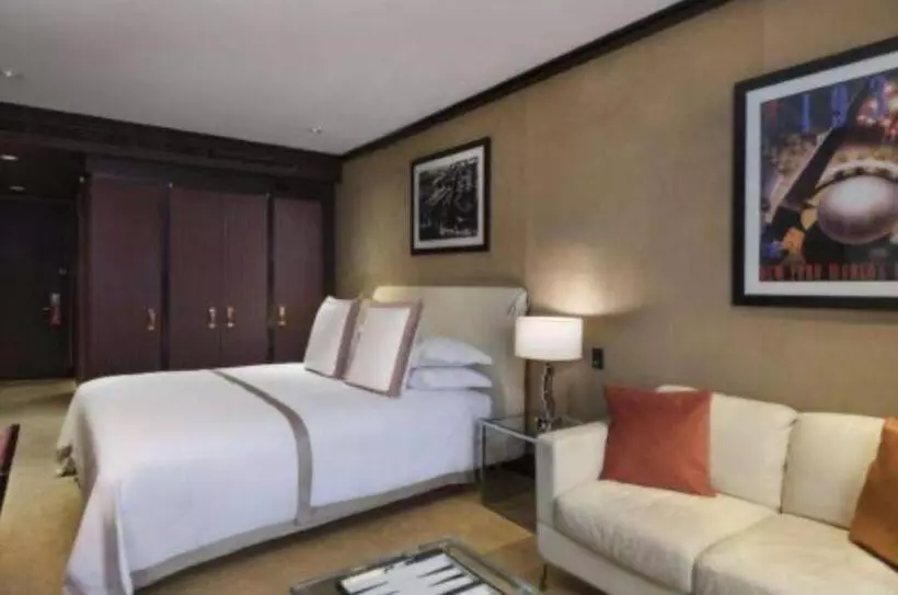 ペンション Excellent Guest House