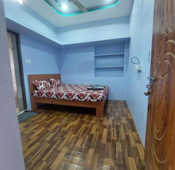 ペンション Karthik Family Guest House