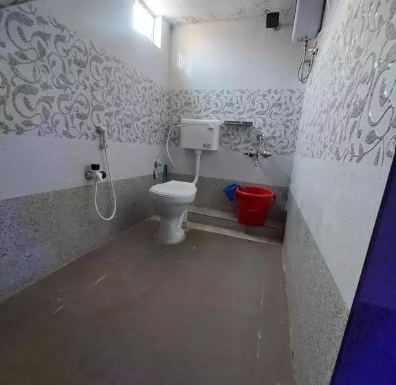 ペンション Karthik Family Guest House