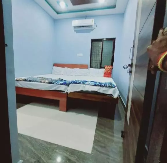 ペンション Karthik Family Guest House