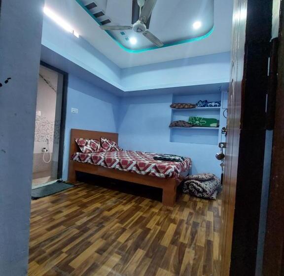 ペンション Karthik Family Guest House