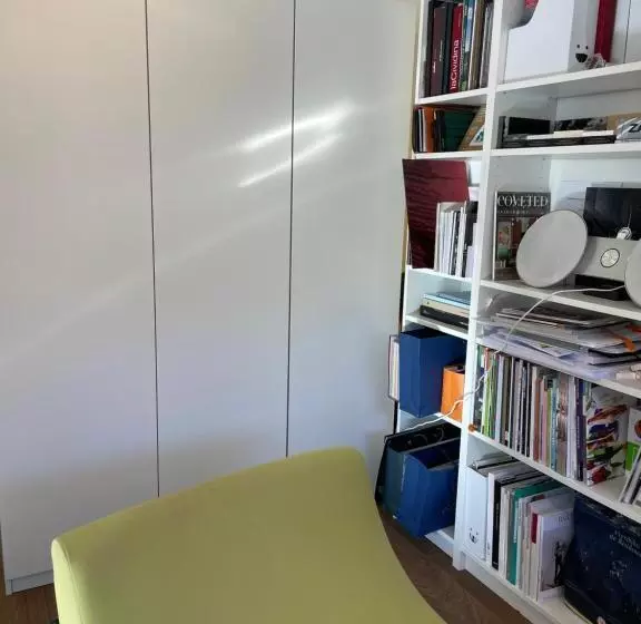 ペンション Mazot Agora Suite   Pop Up Gallery Experience Suite