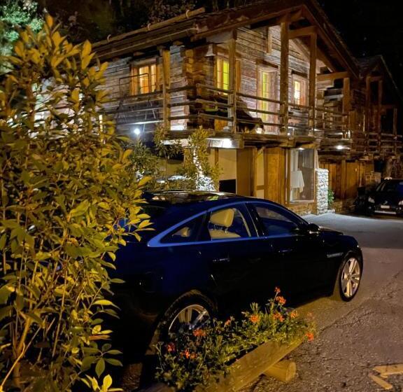 Pensão Mazot Agora Suite Pop Up Gallery Experience Suite