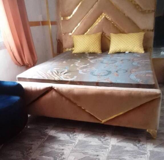 پانسیون Ngome Lounge