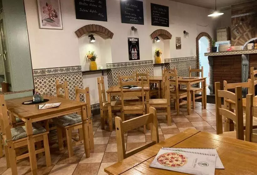 Majatalo Penzion Verde Rosa