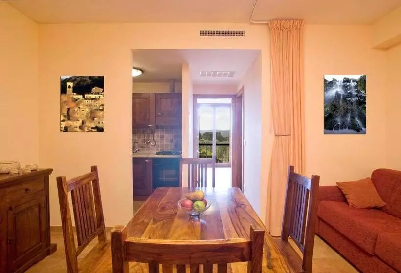 Residence Surrounded By Greenery With Swimming Pool In Sorano