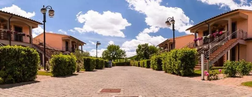 Residence Surrounded By Greenery With Swimming Pool In Sorano