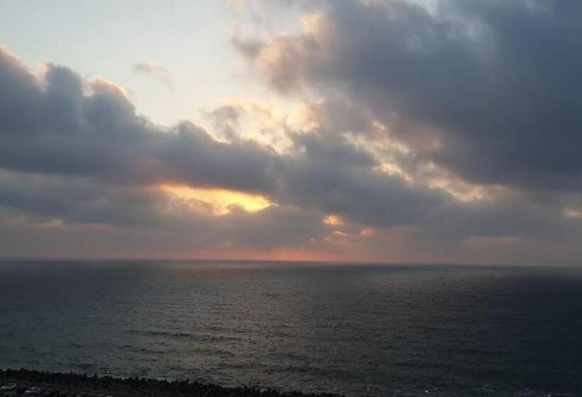 شقة فندقية ساحرة مع اطلالة بانوراميه على البحر