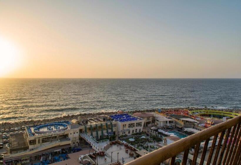 شقة فندقية ساحرة مع اطلالة بانوراميه على البحر