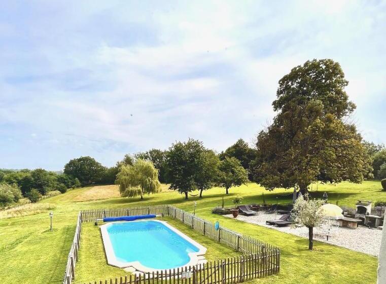 مبيت وإفطار Lys D Avril