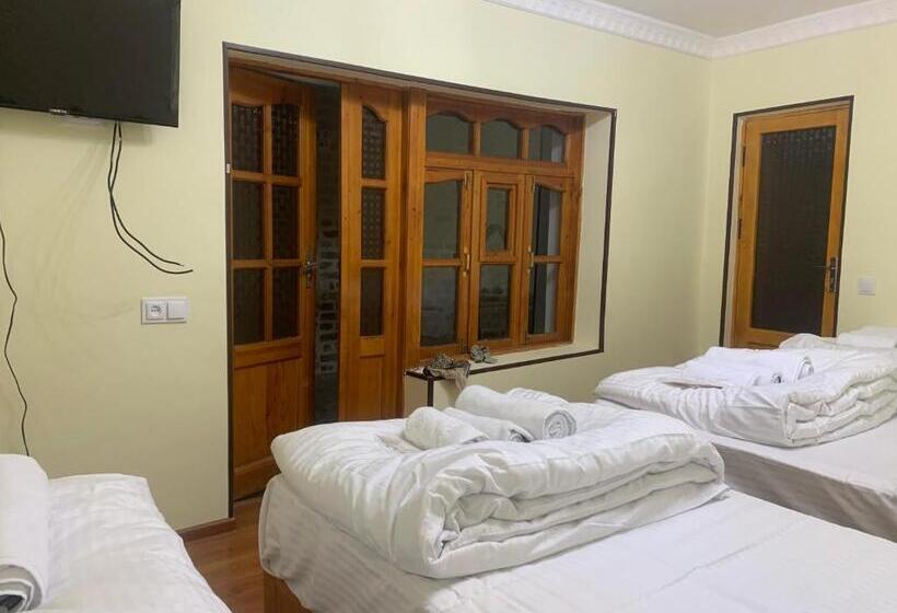 تختخواب و صبحانه Me’roj