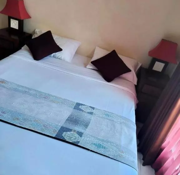 ベッドアンドブレックファースト Villa Layang Bulan