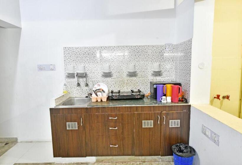 هتل Coral Home Stay