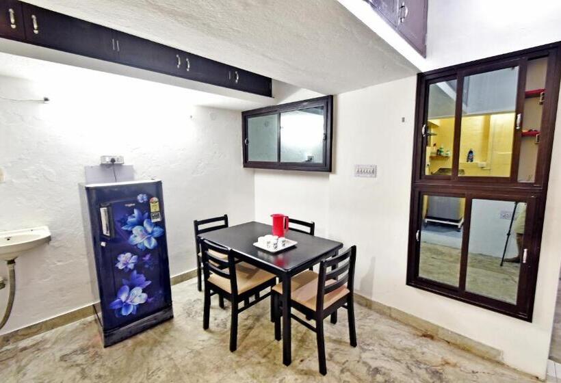 هتل Coral Home Stay