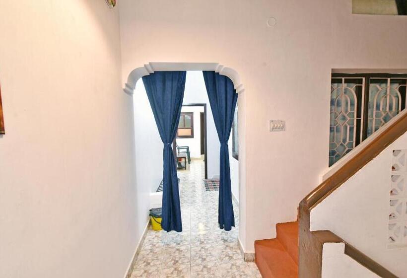 هتل Coral Home Stay