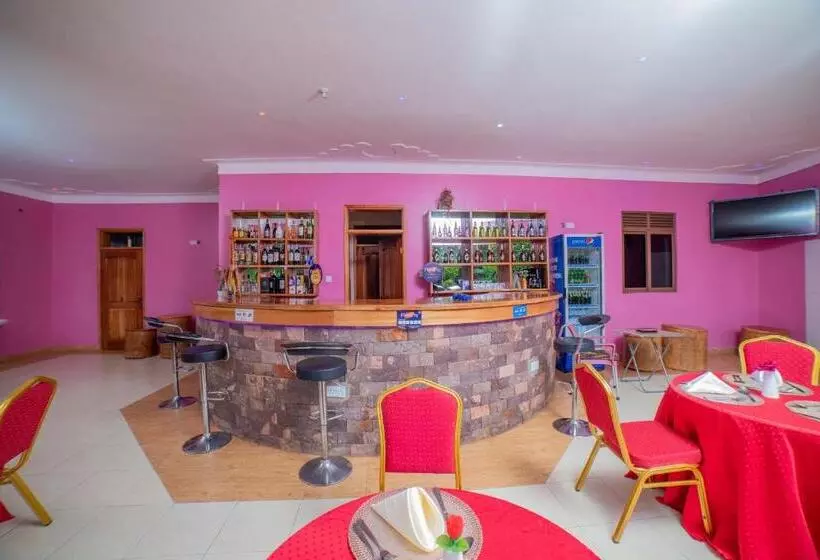 هتل Entuiga Cottages
