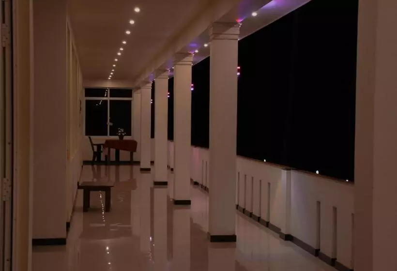 Hotelli Eventide Beach Resort