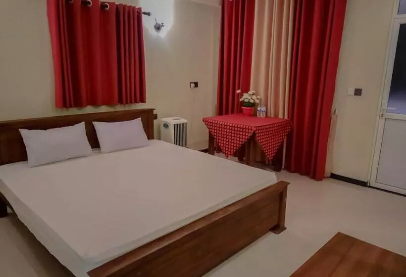 Hotelli Eventide Beach Resort