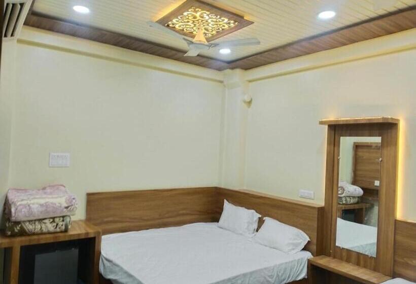 בית מלון כפרי Gupta Avenue