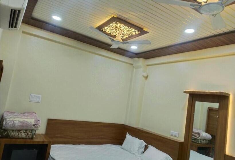 בית מלון כפרי Gupta Avenue