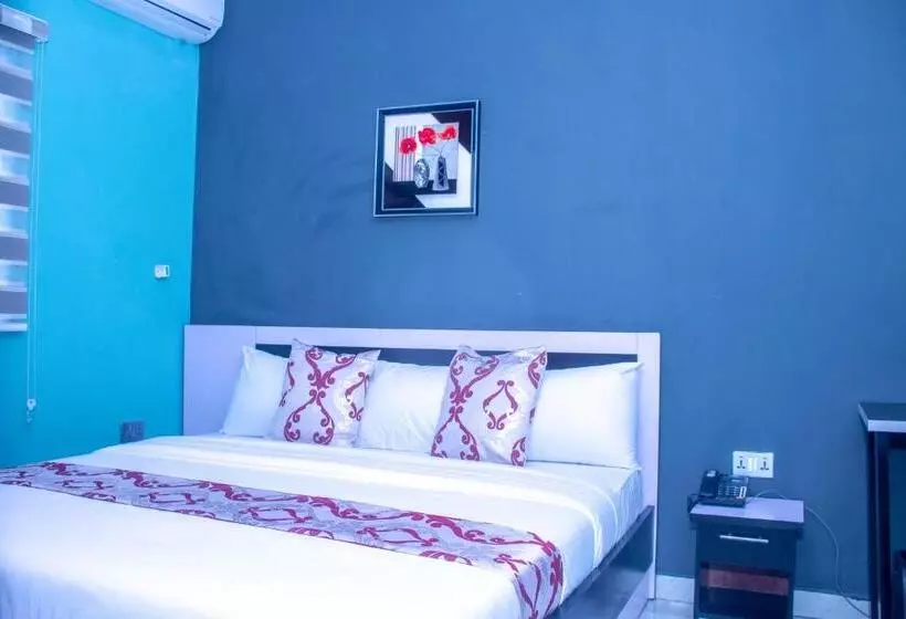 هتل Irviva Homes