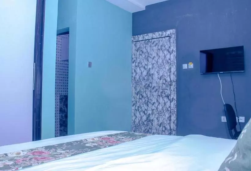 هتل Irviva Homes