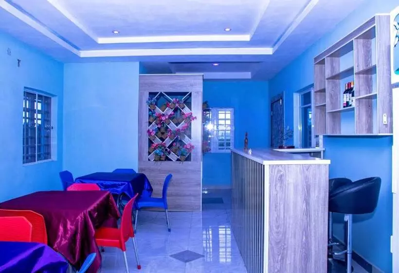 هتل Irviva Homes