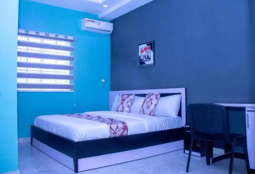 هتل Irviva Homes