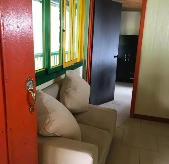 ホテル Reserva Natural Finca La Cabaña