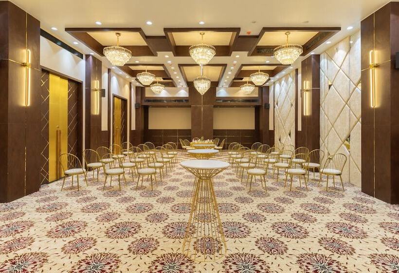 בית מלון כפרי Royal Rawal Luxury Boutique