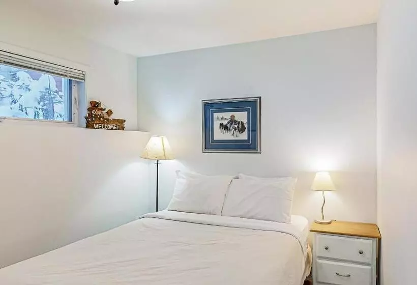 Hotelli Snowcrest Village, Unit 5b