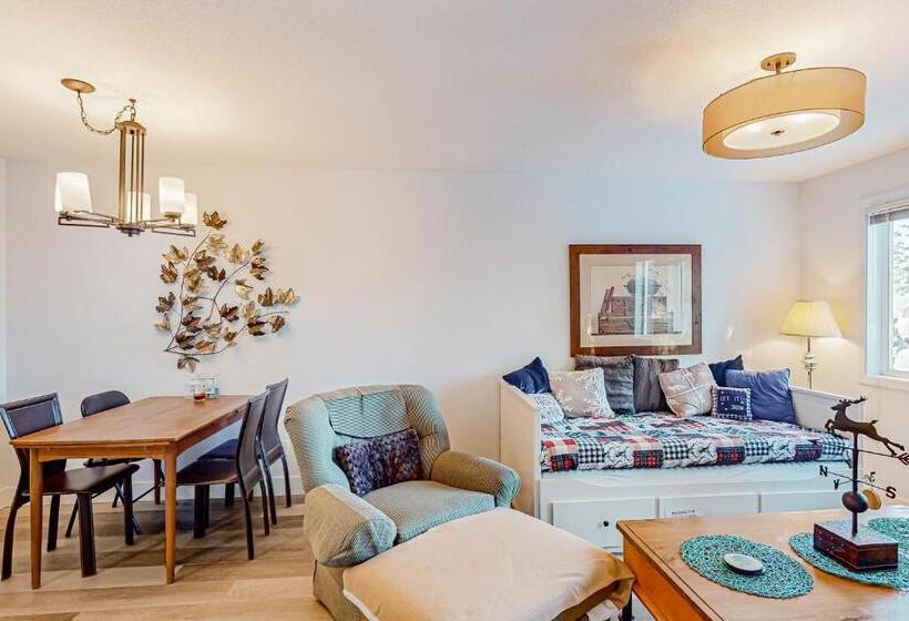 Hotel Snowcrest Village, Unit 5b