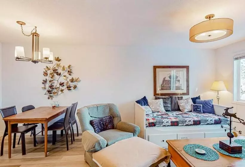 Hotelli Snowcrest Village, Unit 5b