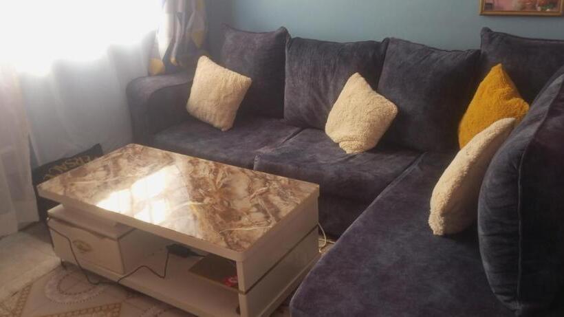 پانسیون Apartment Behind Capricorn Pub