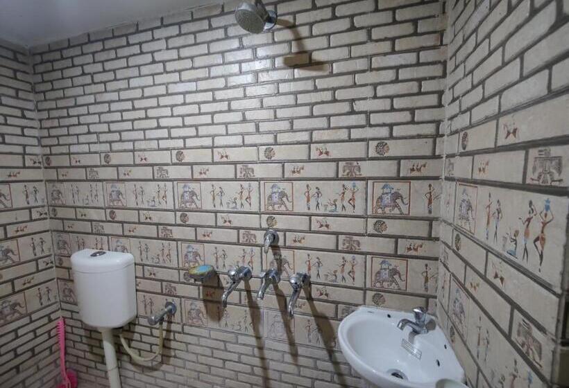 Majatalo Sitaram P Guest House