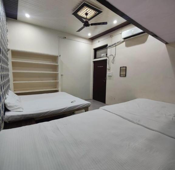 Majatalo Sitaram P Guest House
