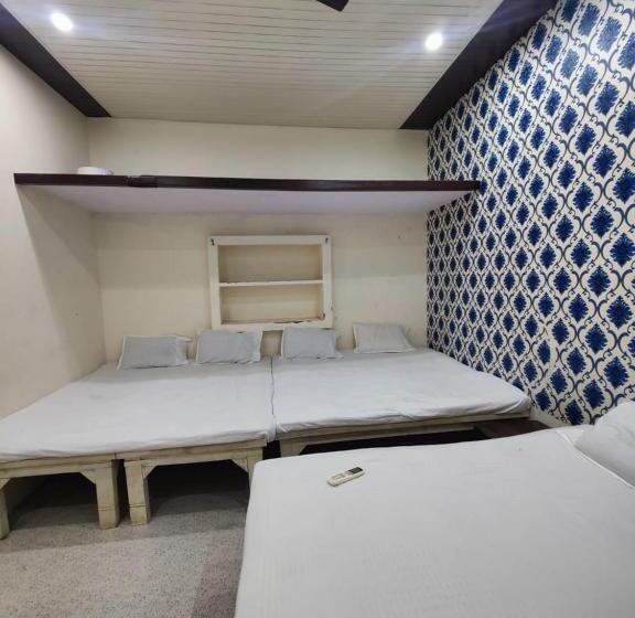 Majatalo Sitaram P Guest House