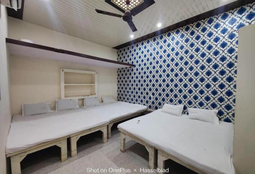 Majatalo Sitaram P Guest House