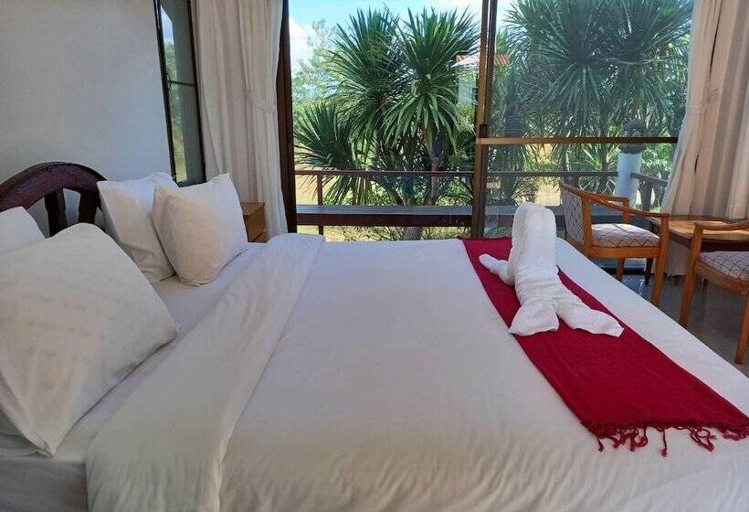 Phuphamok Valley Resort