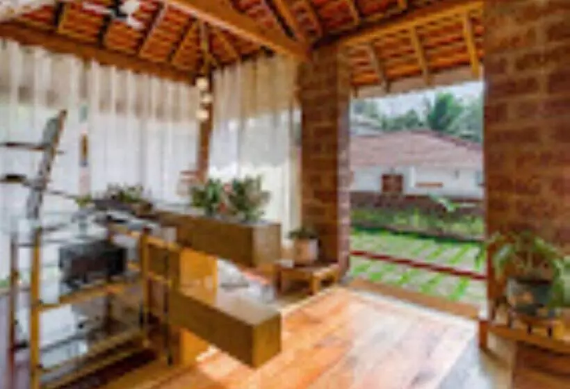 リゾートホテル Hideout Cottage 878, Kudal