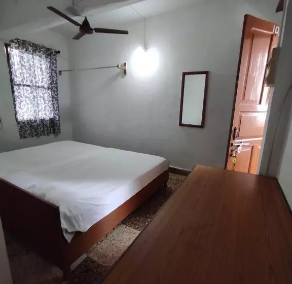Spot On Nandu Hotels And Motels
