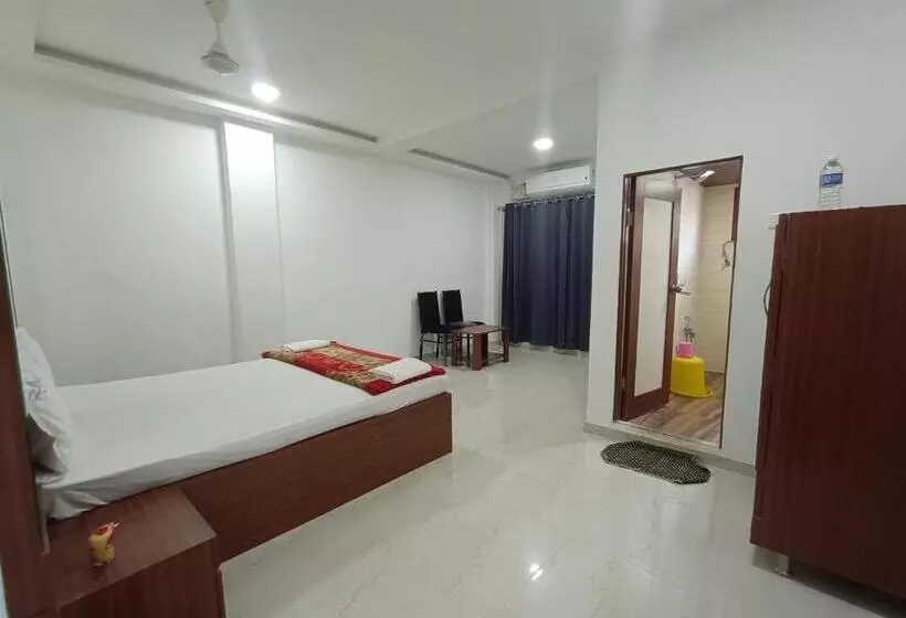 Staymaker Hotel Mayura